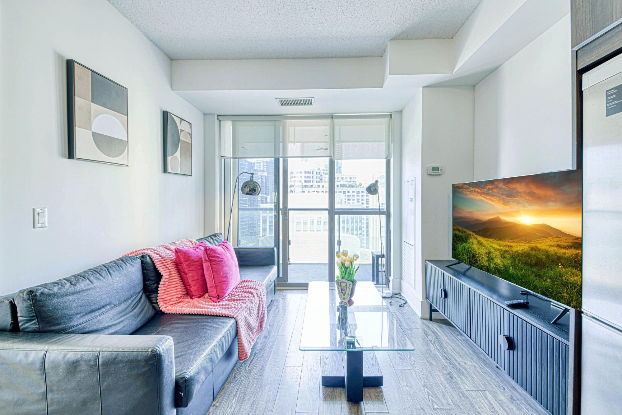 Polished 1BR Suite with Sofa Bed near the CN Tower — photo 5 — Atmos, Entertainment District