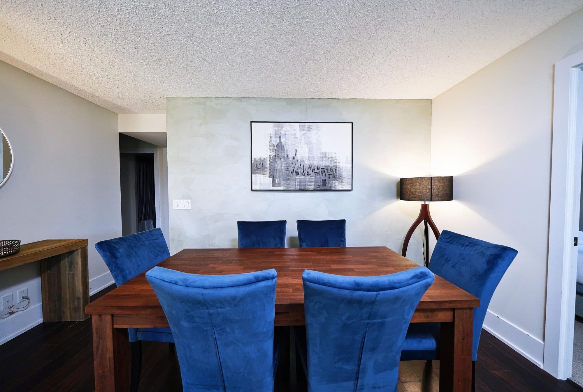 Skyline 2BR Suite with Sofa Bed near the CN Tower — photo 3 — Atmos, Entertainment District