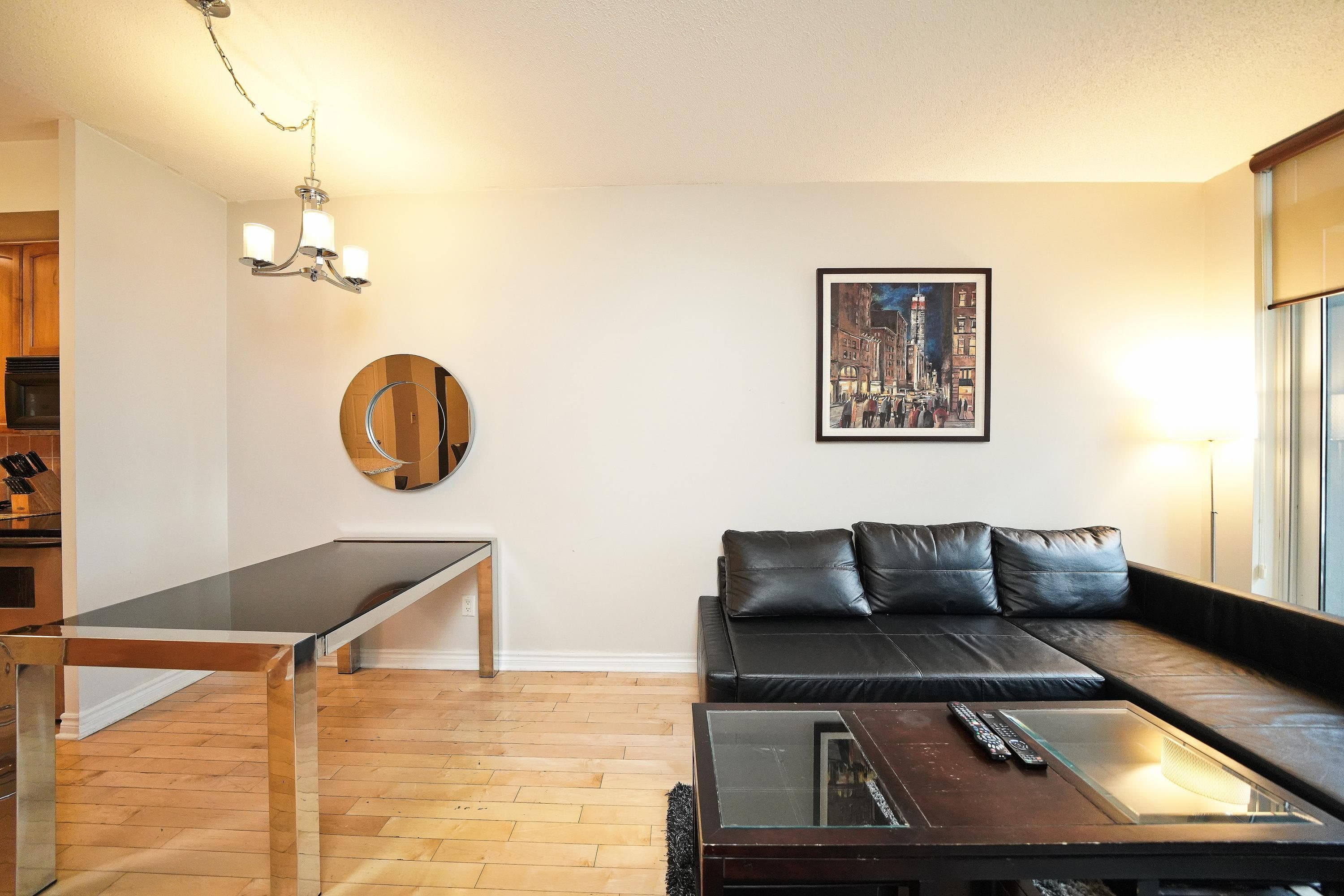 1BR + Den Suite near the Entertainment District — photo 5 — Icon, Wellington West