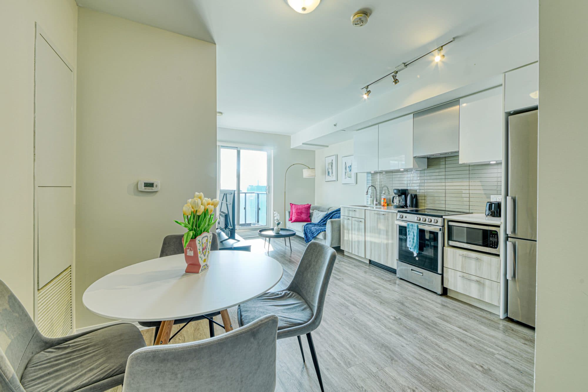 Classic 2BR Suite with Queen Beds near Dundas Square — photo 5 — Jarvis, Downtown East