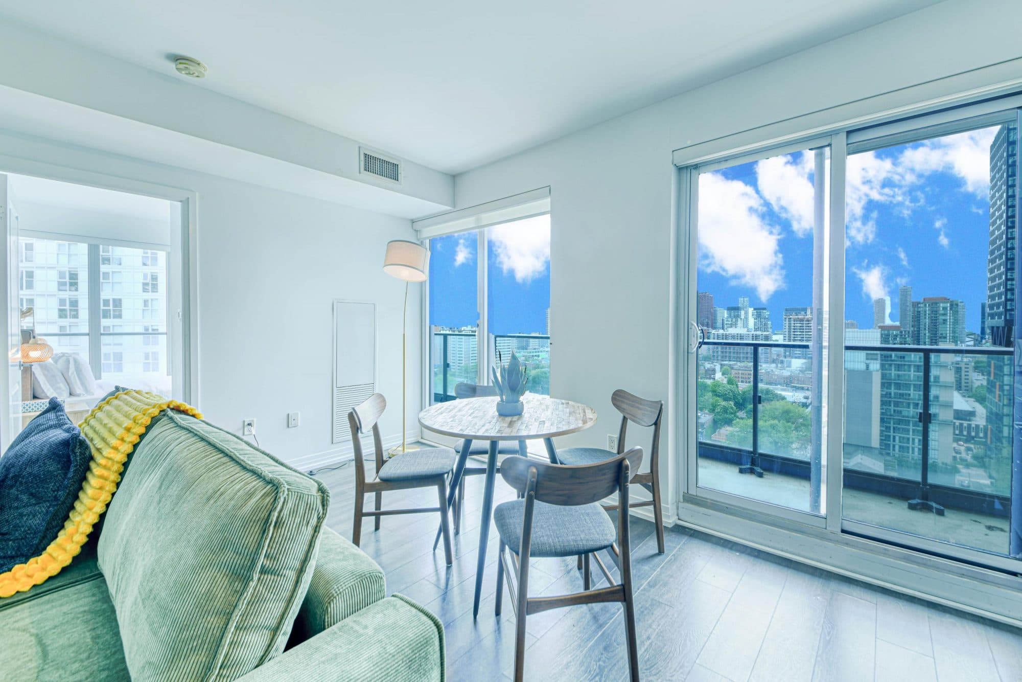Spacious 3BR Suite with Sofa Bed near Dundas Square — photo 5 — Jarvis, Downtown East