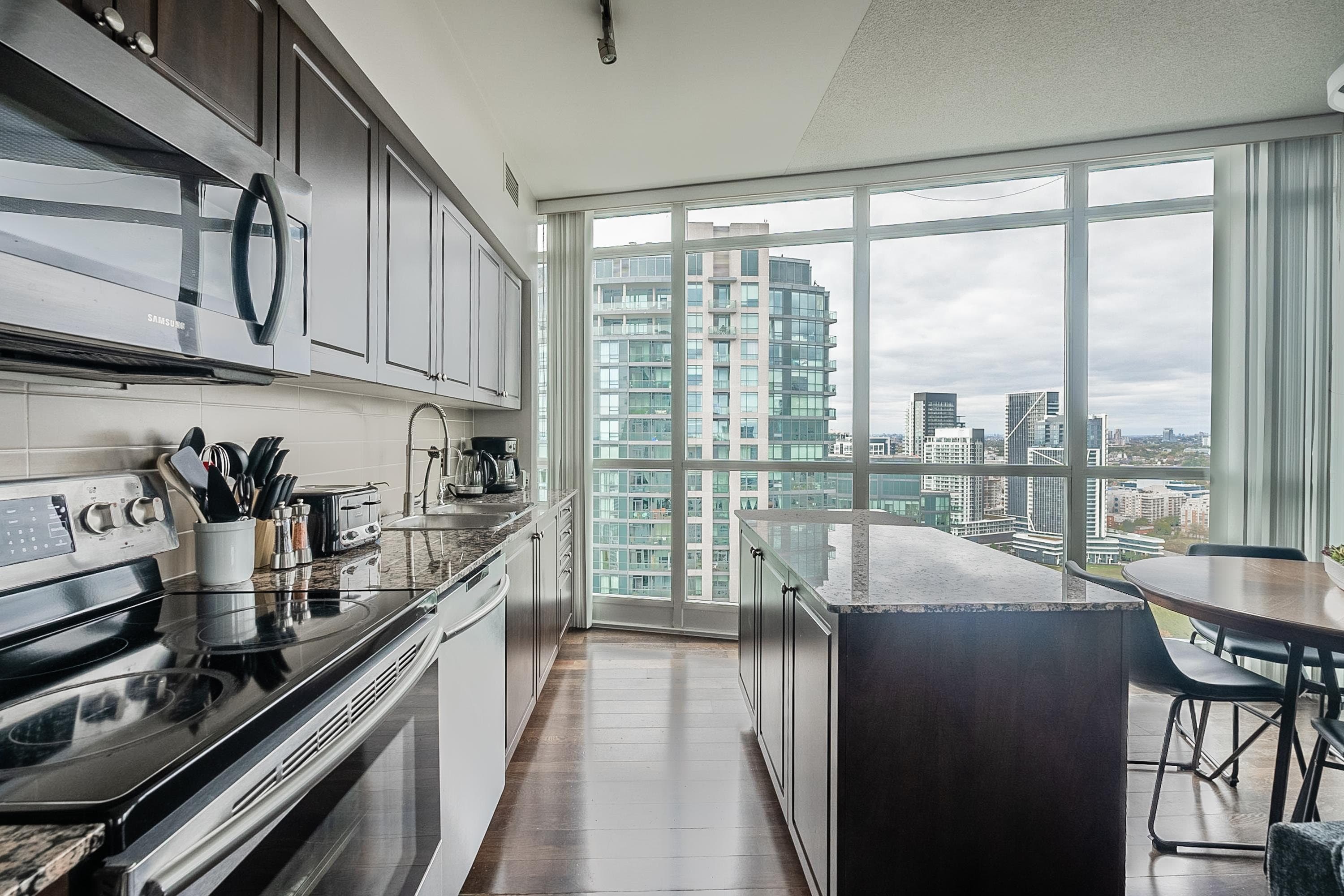 Skyline 2BR Suite with Queen Beds near Fort York — photo 4 — Neptune, Fort York