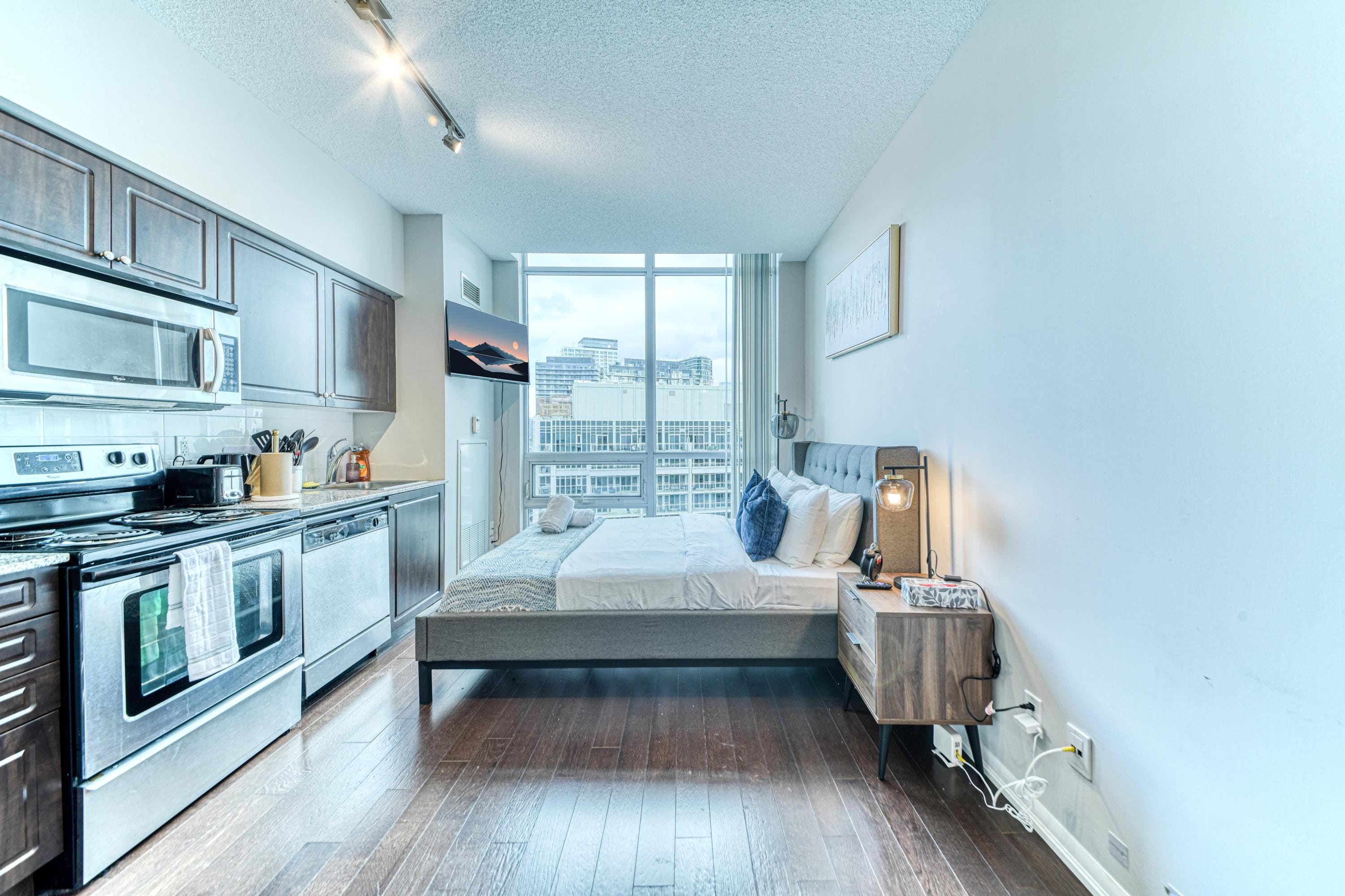 Skyline Studio Suite with Queen Bed near Fort York — photo 2 — Neptune, Fort York