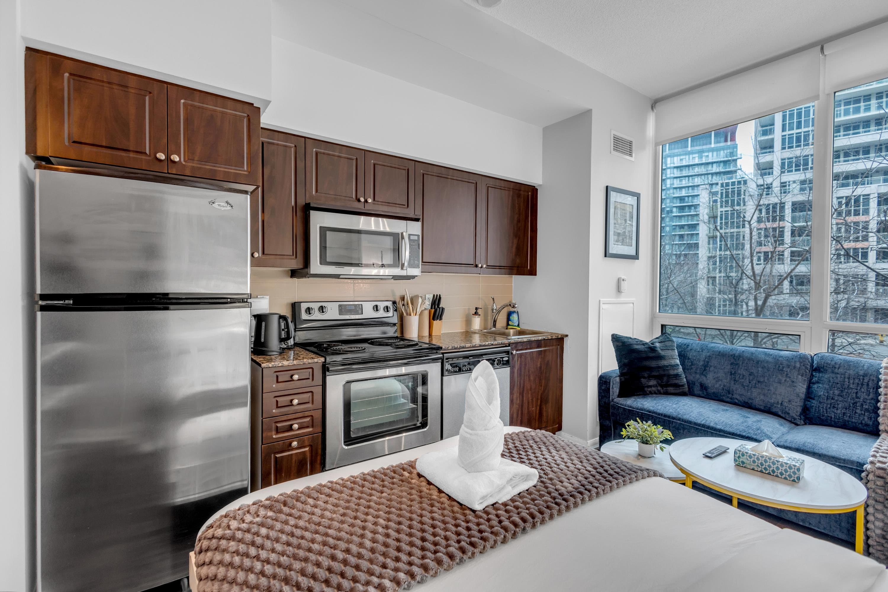 Studio Suite with Queen Bed near Fort York — photo 2 — Neptune, Fort York