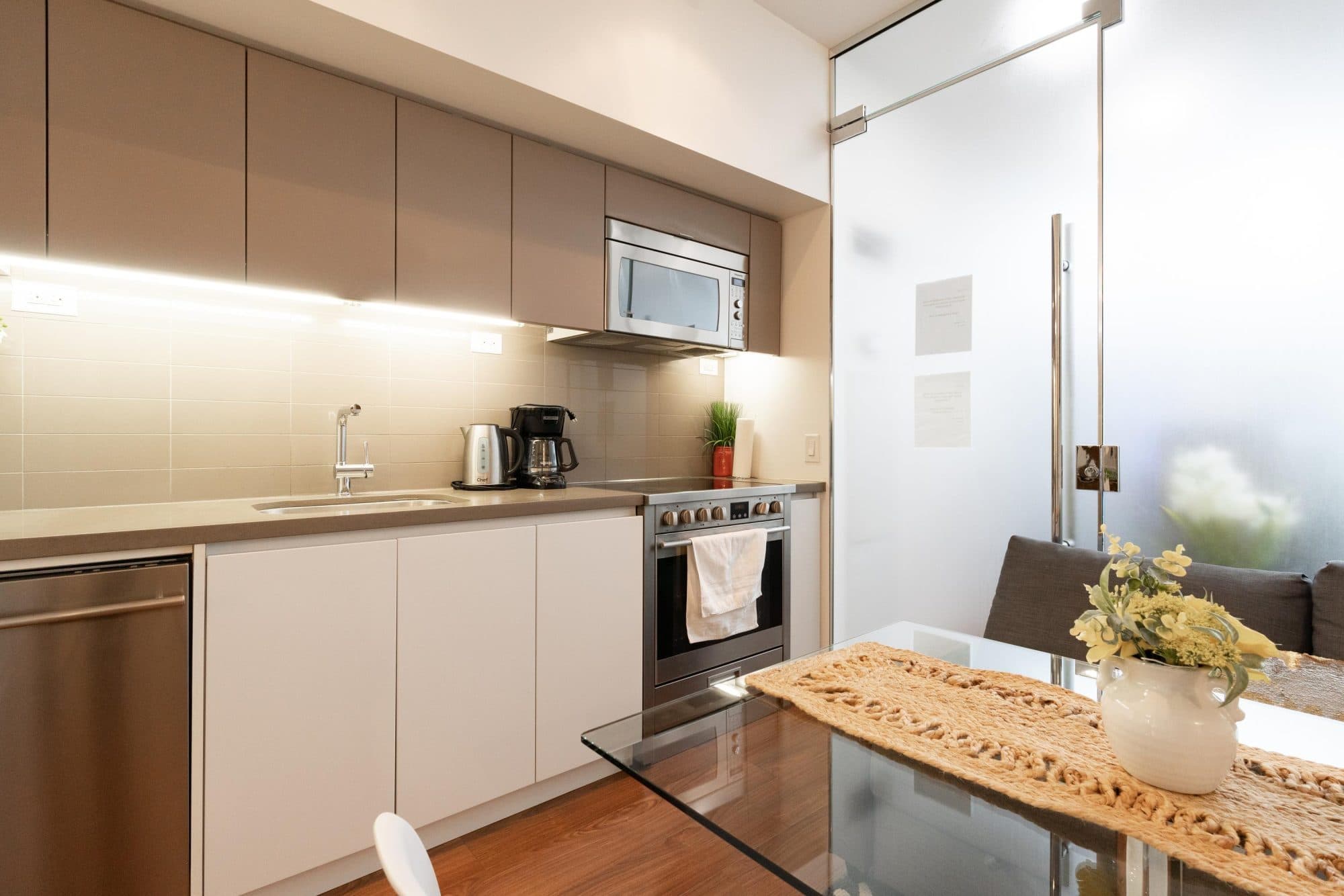 Signature 2BR Suite with Queen Beds near the Waterfront — photo 3 — Parade, CityPlace