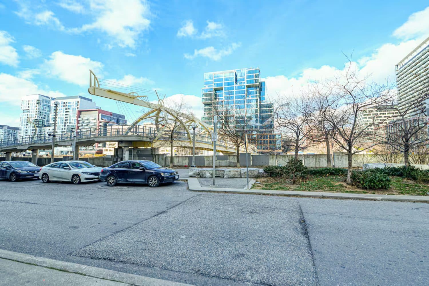 Studio Suite near the Waterfront — photo 2 — Parade, CityPlace
