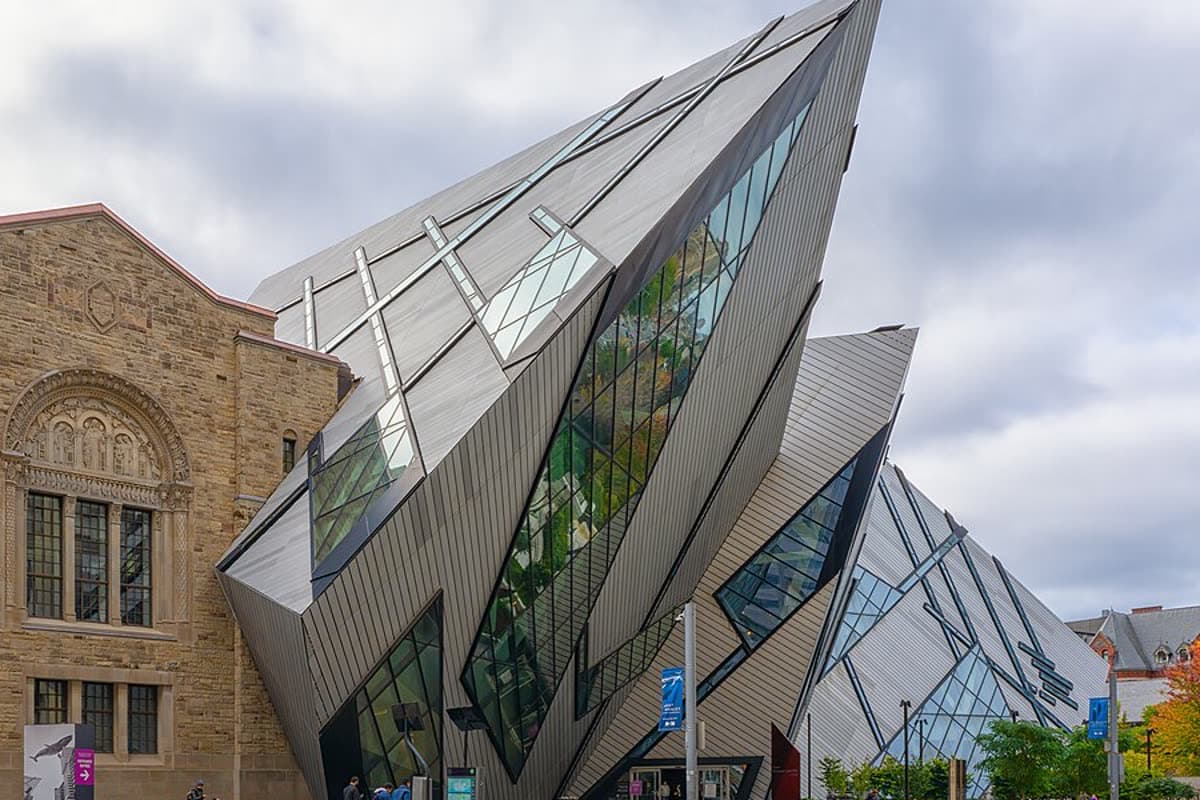 Royal Ontario Museum exterior at 100 Queen's Park in Toronto