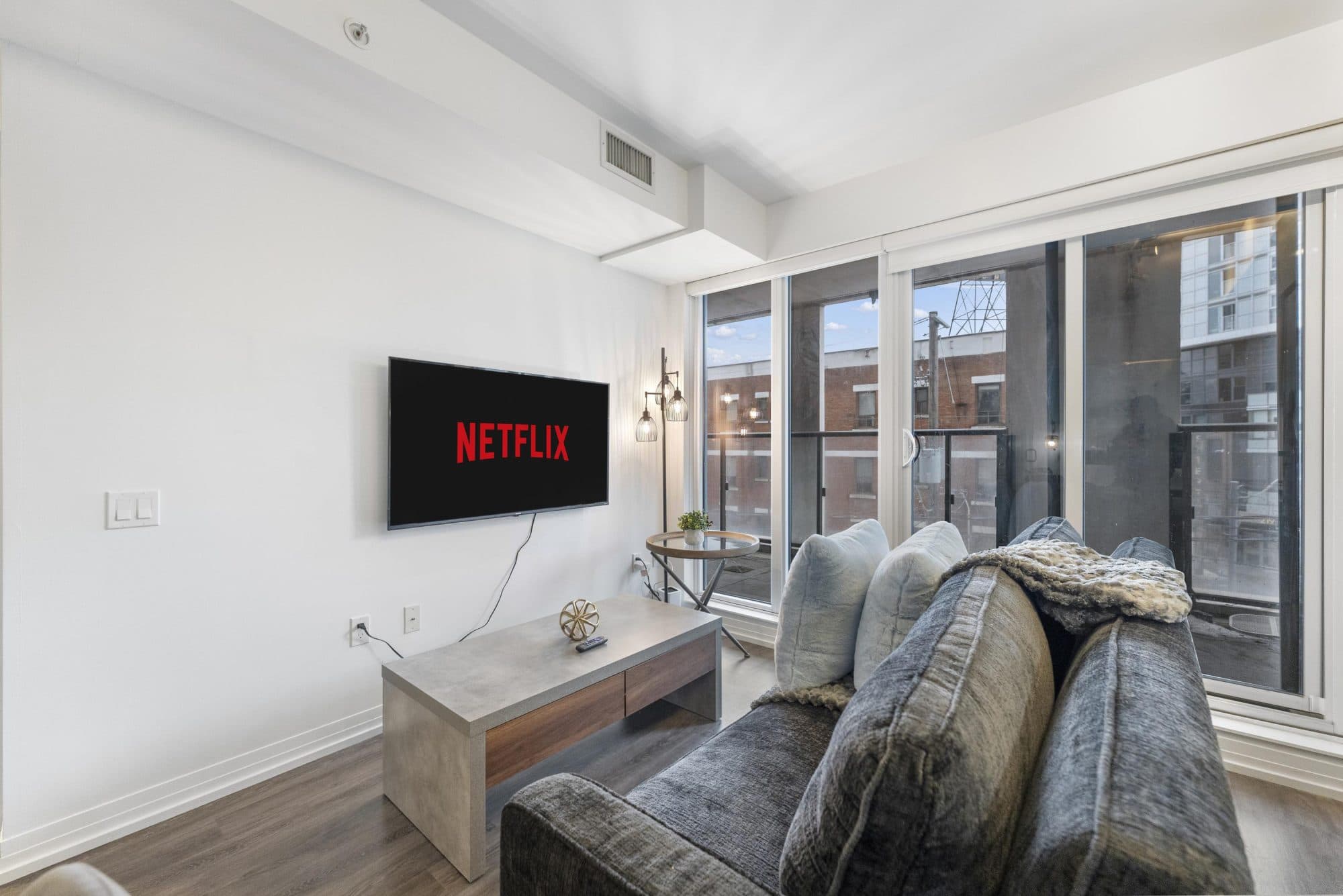 Jarvis 2 Bed / 1 Bath · Sofa Bed — photo 1